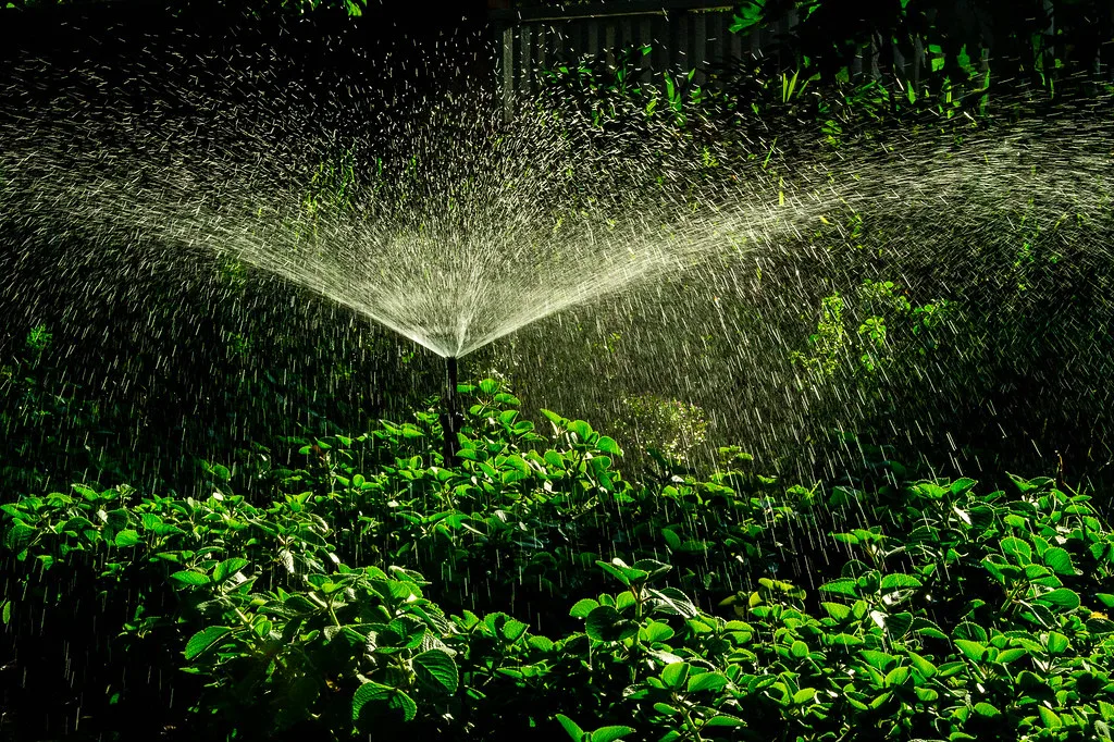 zwenksproeier tuin metalen zwenksproeier kunststof zwenksproeier gras sproeien